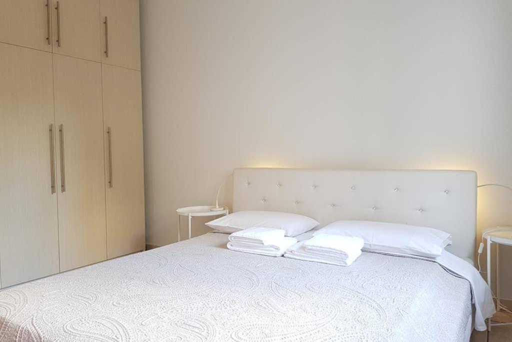 A Great Stay At A Comfortable Large Apartment Athens Exterior photo